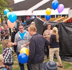 Mooie gelegenheid om de nieuwe leerkrachten voor te stellen. Links Harm-Jan (vakdocent bewegingsonderwijs) en Alex van Gent (bovenbouw) 